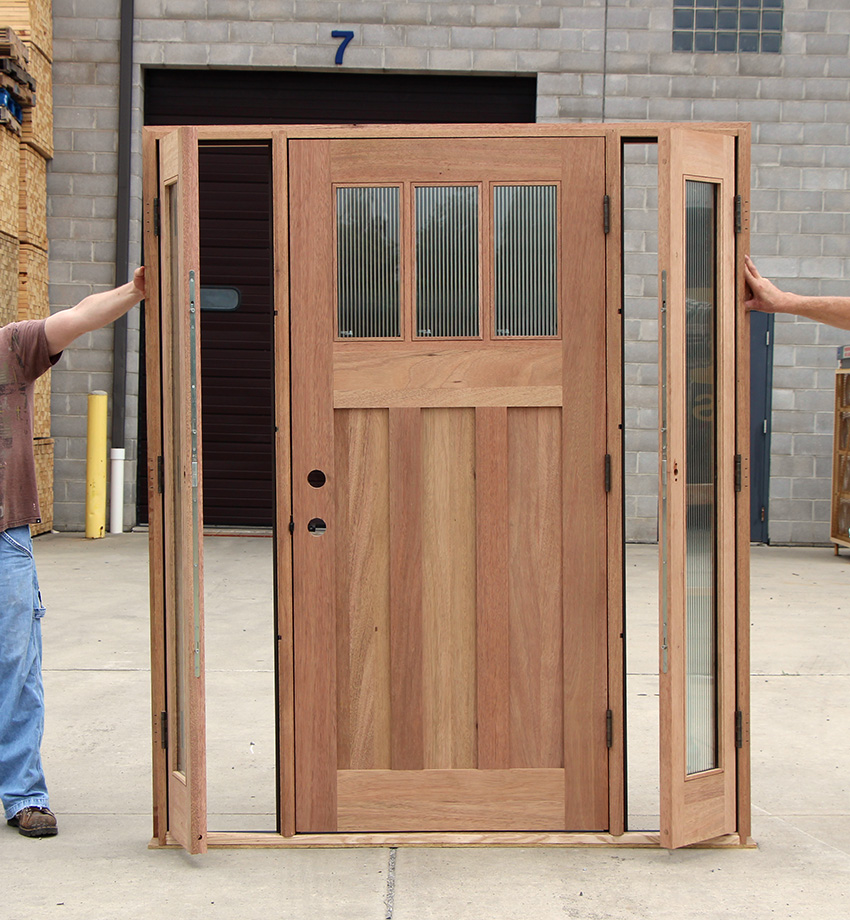 Craftsman Door With Venting Sidelites